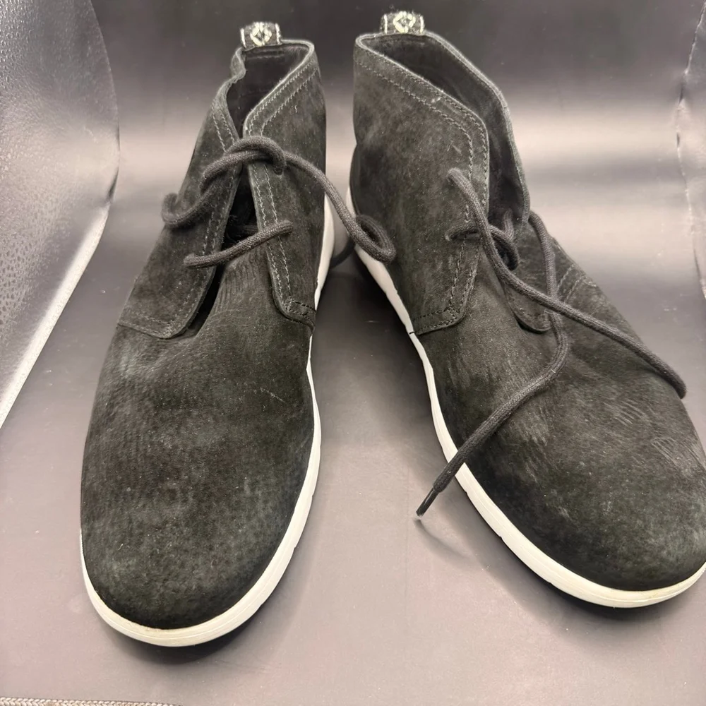 Men's UGG Black Suede Chukka Boots Size 11 with White Soles